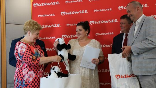 Zarząd województwa mazowieckiego przyznał dziewięciu organizacjom łącznie ponad 977 tys. zł na przygotowanie letniego wypoczynku dla dzieci z Ukrainy