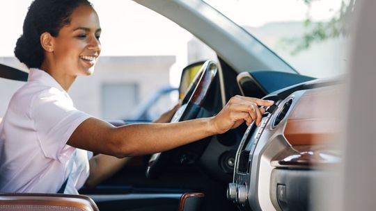 Zdjęcie samochodu dowodem. Kontrolerzy ruszają na parkingi