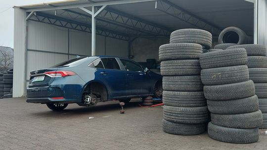 Zmiana opon: kiedy i jak przygotować samochód na zimę