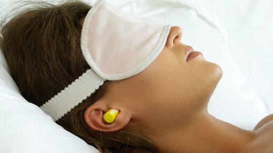 Znaczenie zatyczek do uszu dla jakościowego snu