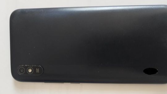 Znaleziono telefon komórkowy