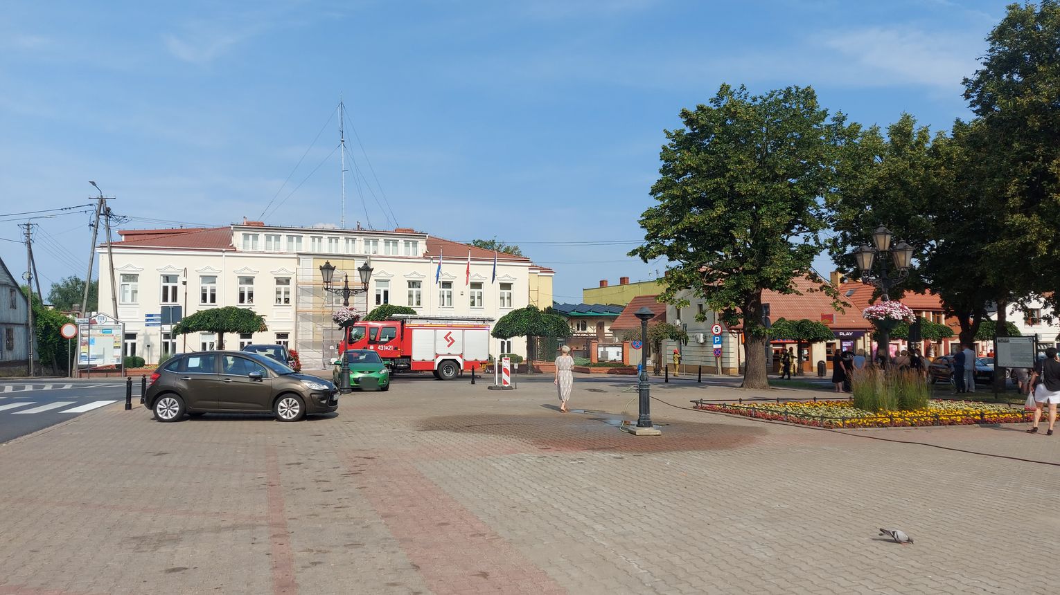 Alarm bombowy w Urzędzie Miasta w Gostyninie. Ewakuowano pracowników