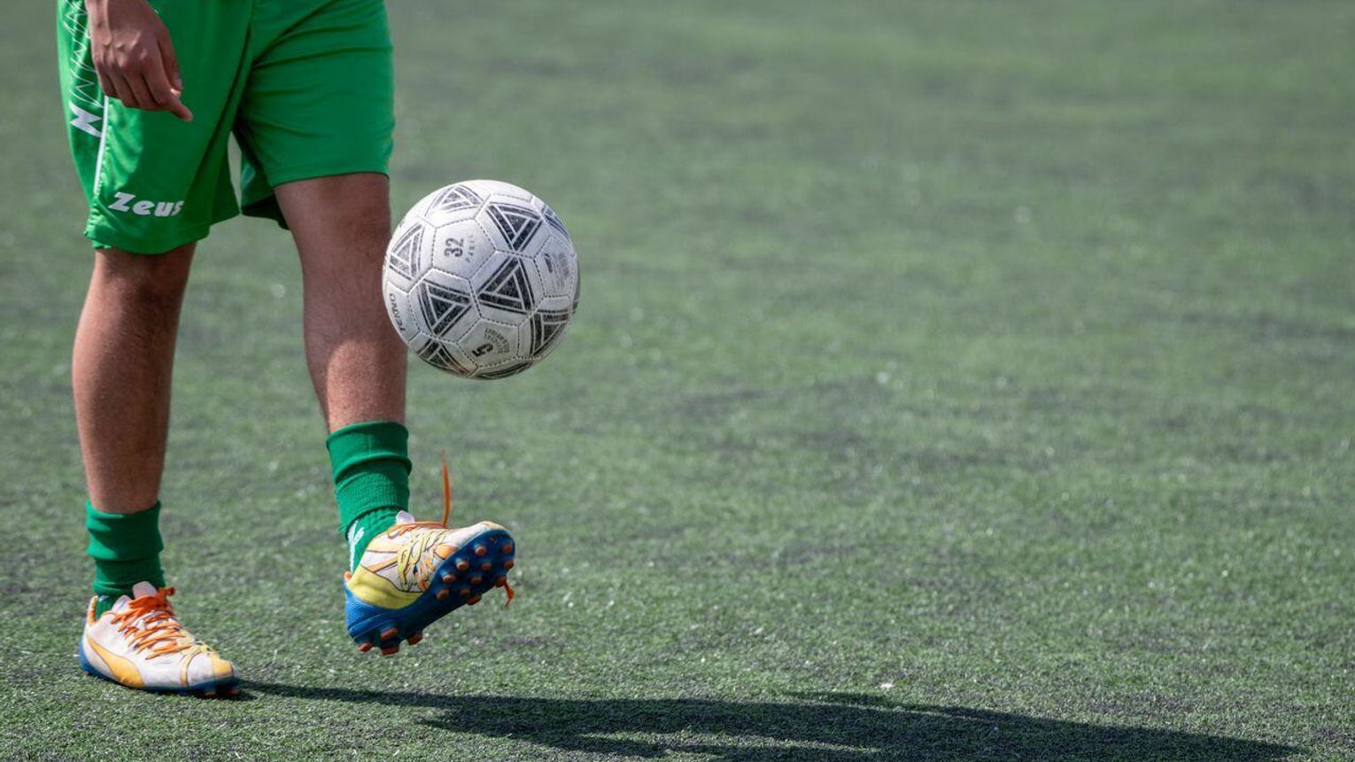 Jak zmieniał się poziom sportowy Premier League na przestrzeni dekad?