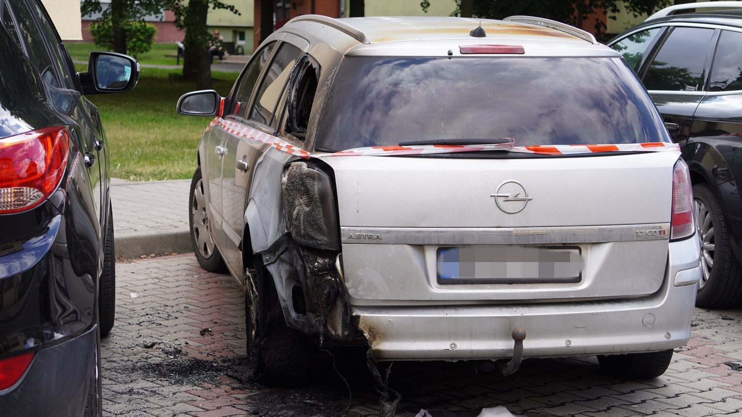 Nocny pożar samochodu osobowego na ulicy Stodólnej