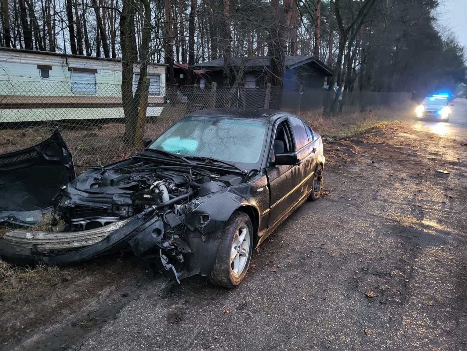 Skutki Niedostosowania Prędkości Do Trudnych Warunków Na Drodze