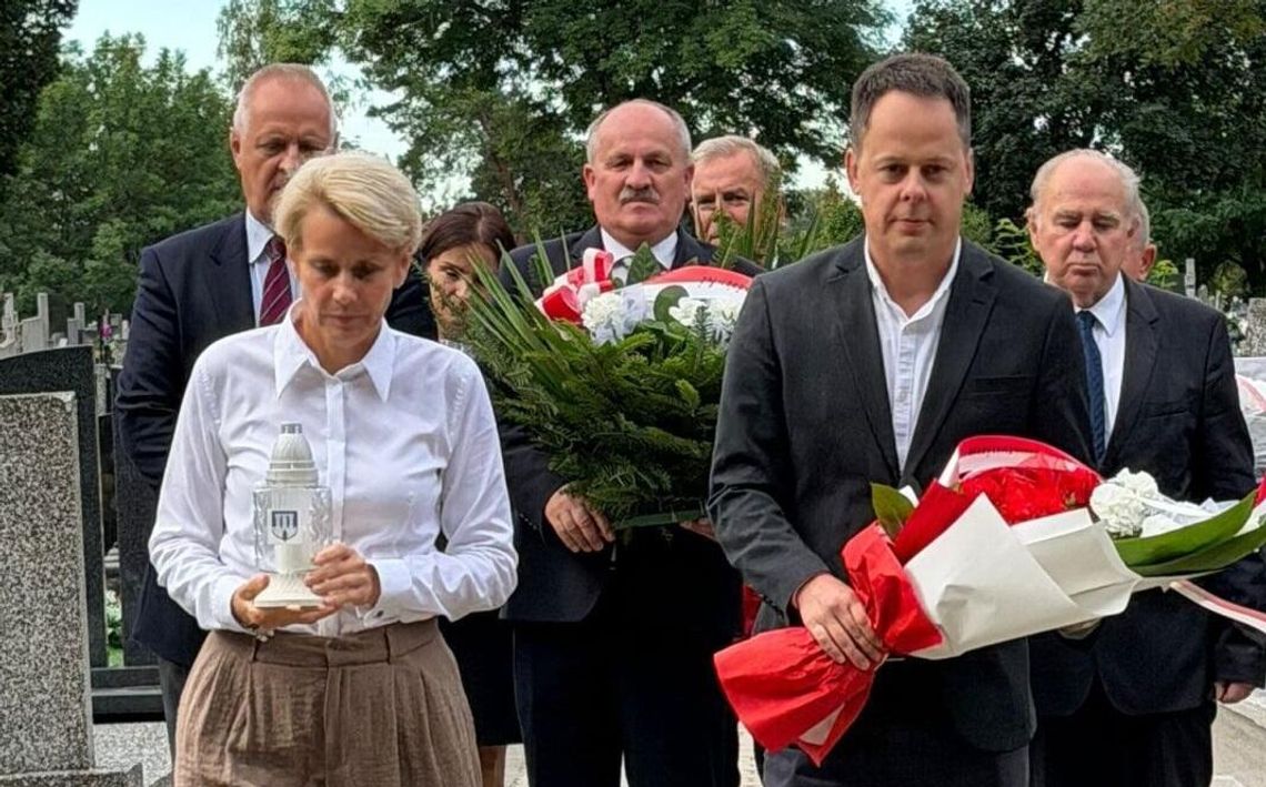 1 września - pamiętamy o bohaterach i ofiarach II wojny światowej 1 września - pamiętamy o bohaterach i ofiarach II wojny światowej