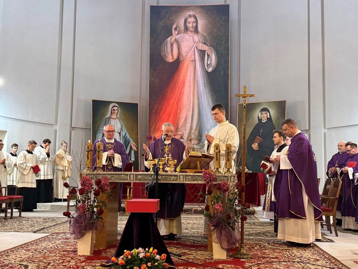 95. rocznica pierwszego objawienia Jezusa Miłosiernego św. Faustynie Kowalskiej w Płocku 95. rocznica pierwszego objawienia Jezusa Miłosiernego św. Faustynie Kowalskiej w Płocku