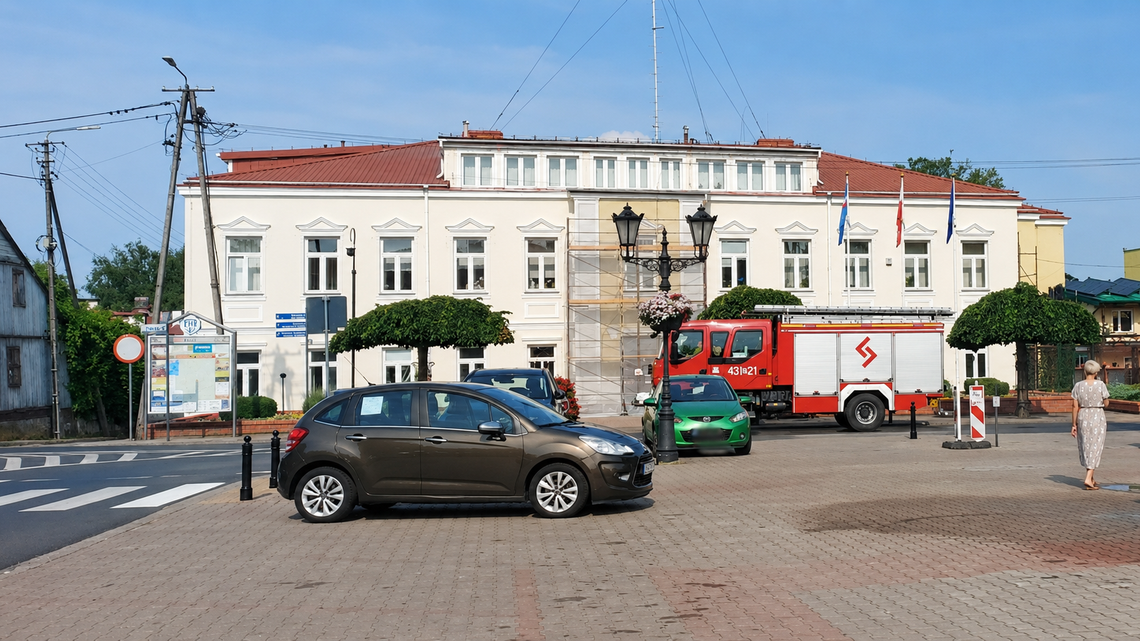Alarm bombowy okazał się serią kaskadowych zgłoszeń w całym kraju