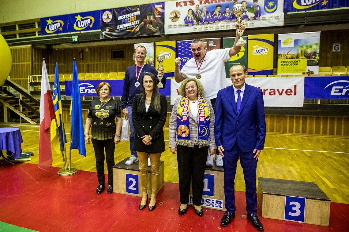 Andrzej Adamski wicemistrzem Polski dziennikarzy w tenisie stołowym