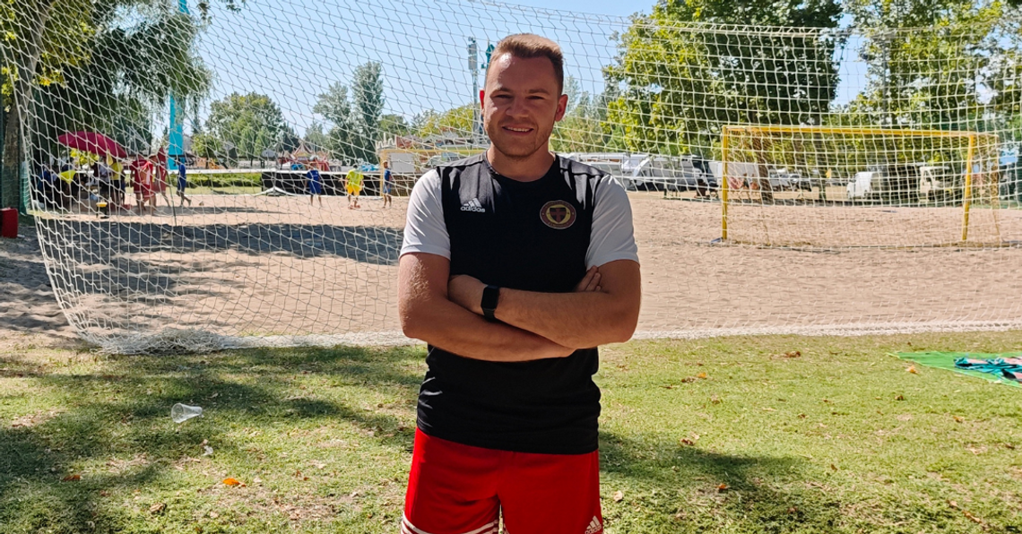 Bartłomiej Stolarz z Gostynina w finale Mistrzostw Węgier w beach soccerze Bartłomiej Stolarz z Gostynina w finale Mistrzostw Węgier w beach soccerze