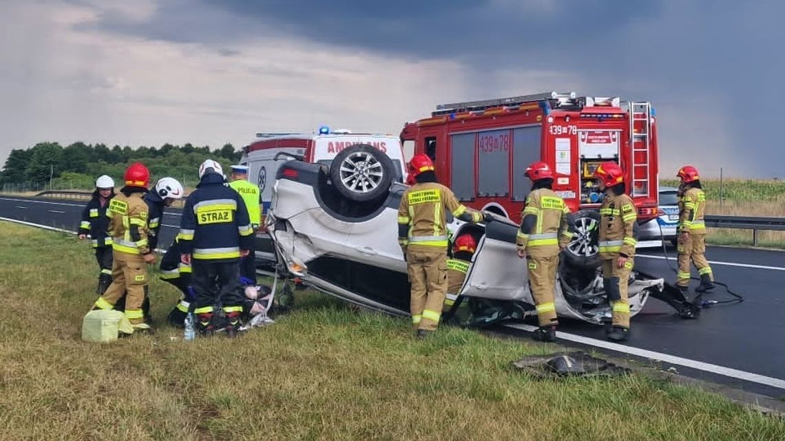 Dachowanie na autostradzie w Pomarzankach