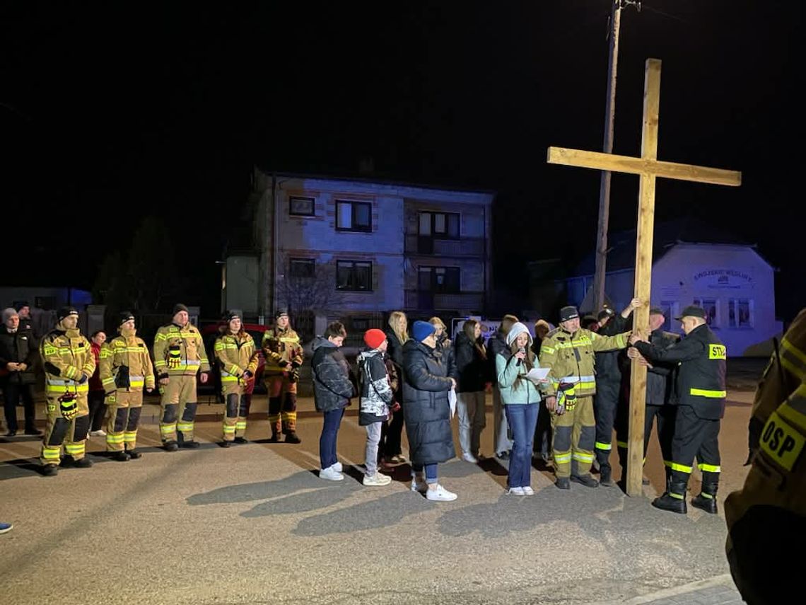 Droga krzyżowa ulicami Pacyny