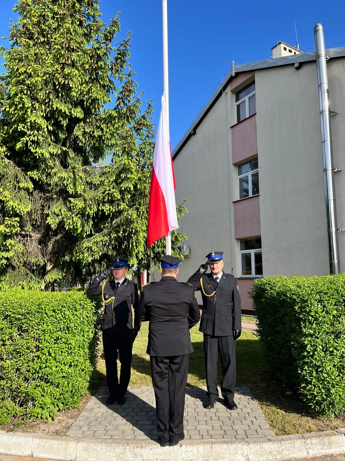 Dzień Flagi Rzeczypospolitej Polskiej u gostynińskich strażaków