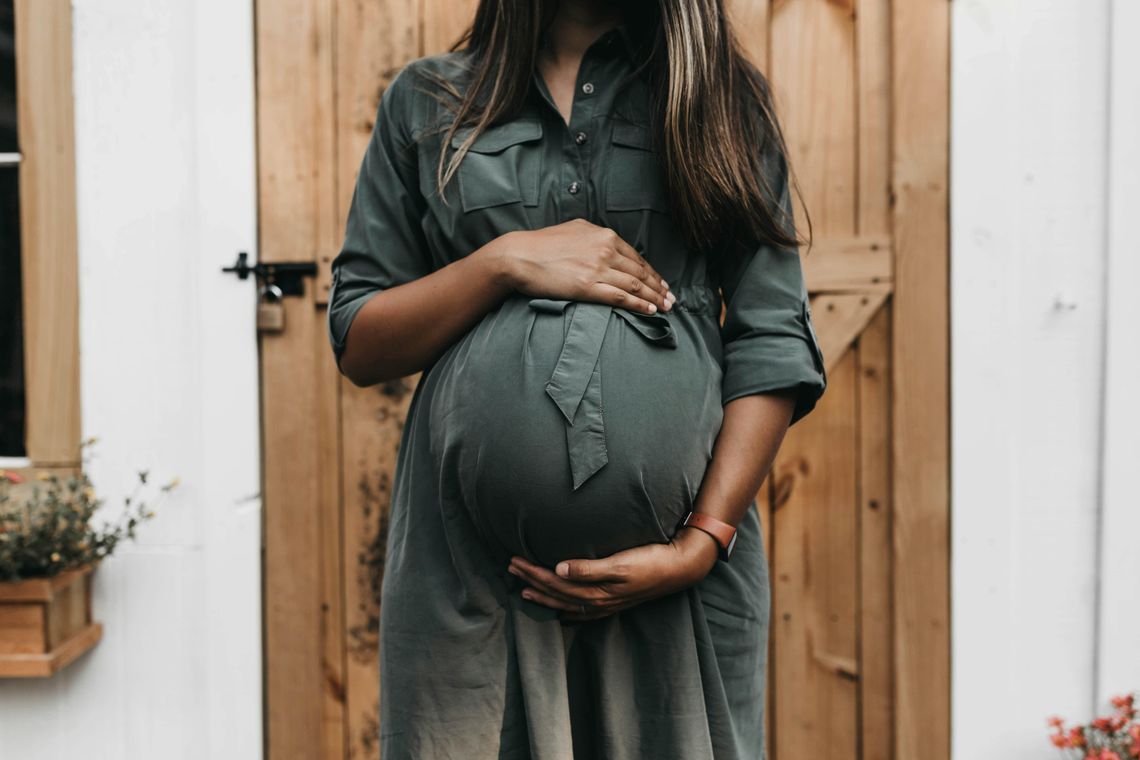 Emocje w ciąży – jak radzić sobie ze zmianami nastroju?