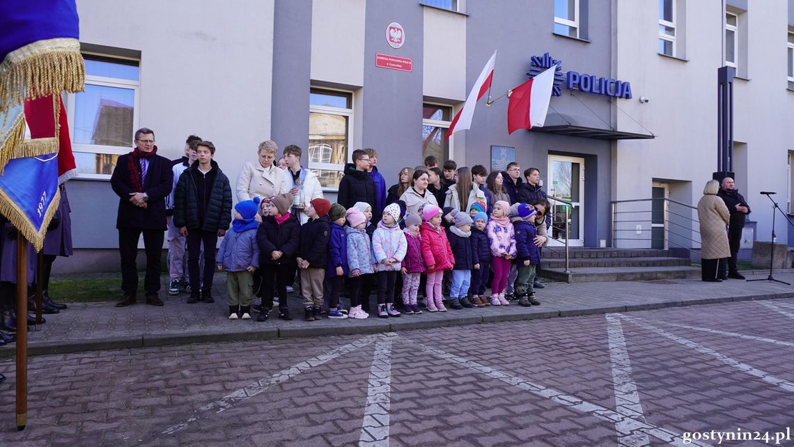 Gostynin uczcił Żołnierzy Wyklętych przy tablicy ppor. Henryka Jóźwiaka Gostynin uczcił Żołnierzy Wyklętych przy tablicy ppor. Henryka Jóźwiaka