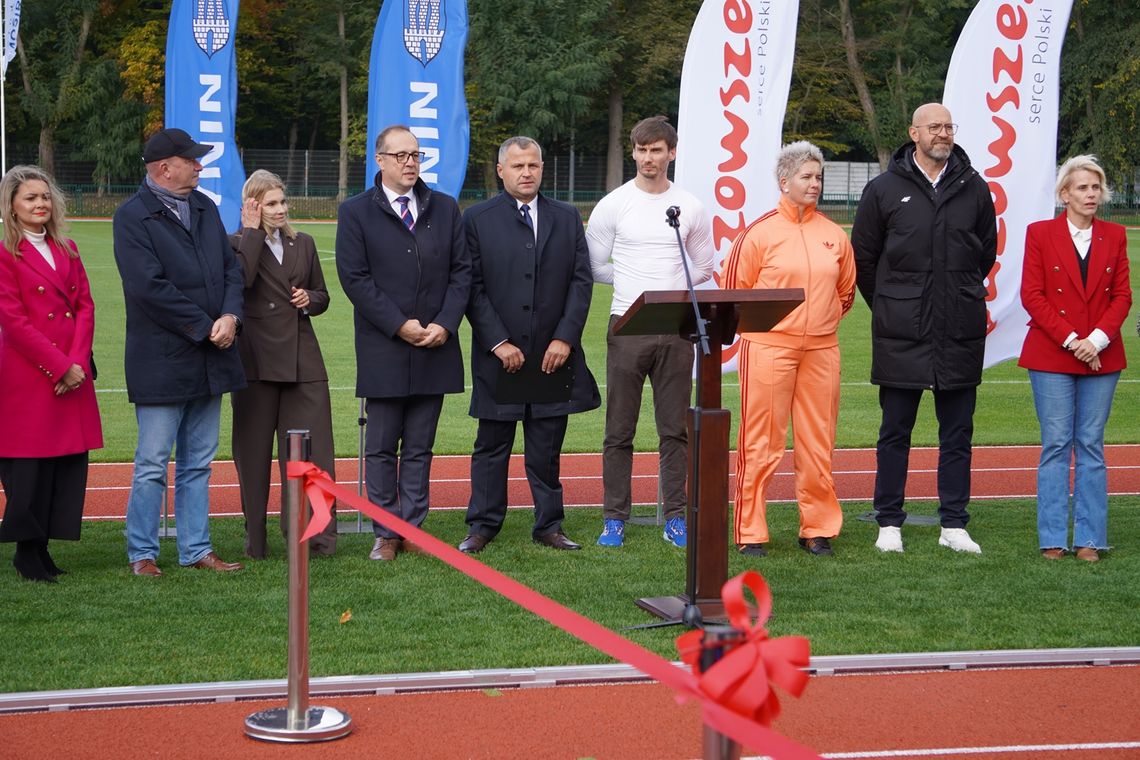 Gwiazdy polskiego sportu otworzyły zmodernizowany stadion w Gostyninie