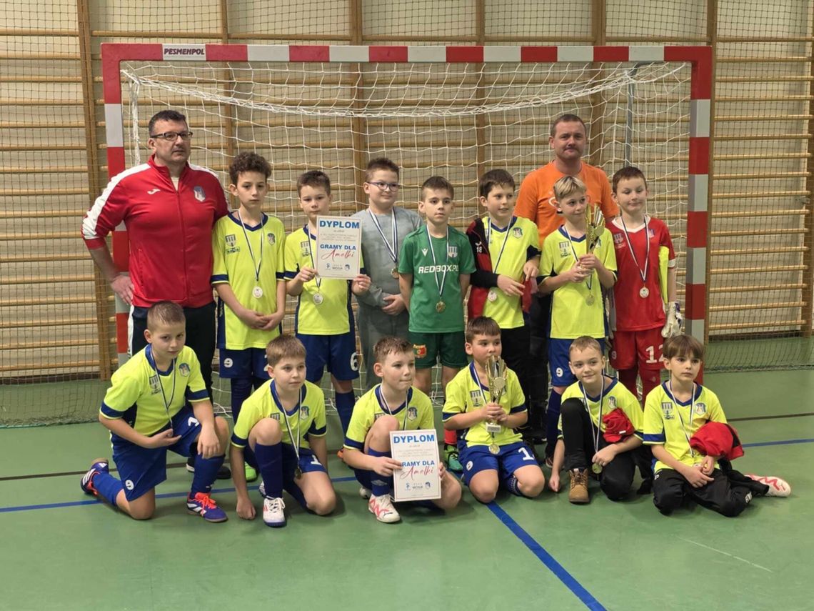 Intensywny czas dla drużyny U10 – sukcesy, doświadczenie i sportowa integracja