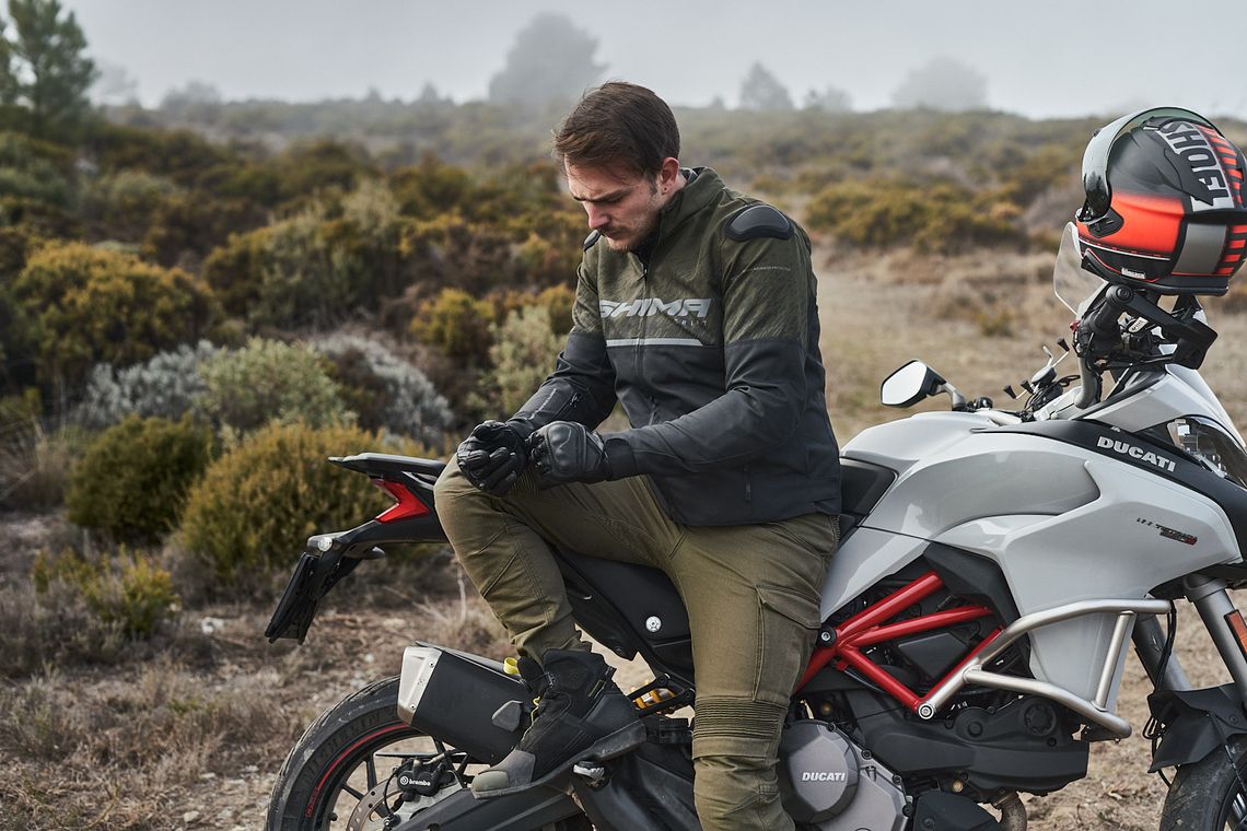 Jeansy motocyklowe Shima - dlaczego to dobry wybór? Lekkość denimu i maksimum bezpieczeństwa Jeansy motocyklowe Shima - dlaczego to dobry wybór? Lekkość denimu i maksimum bezpieczeństwa