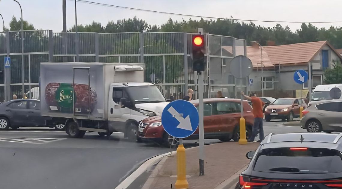 Kolizja na skrzyżowaniu Powstańców Styczniowych