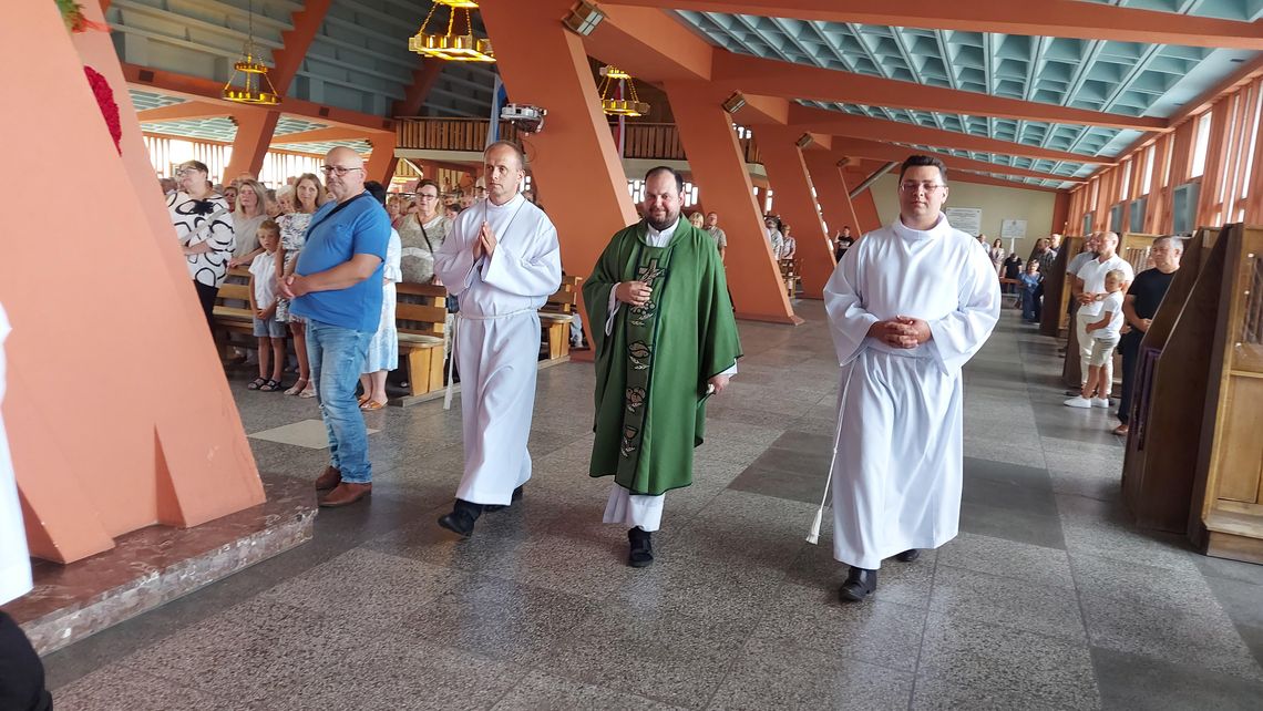 Ksiądz Paweł Dobies żegna się z Gostyninem