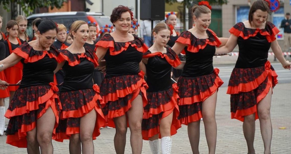 Mażoretki zatańczyły dla mieszkańców Gostynina [FOTO]