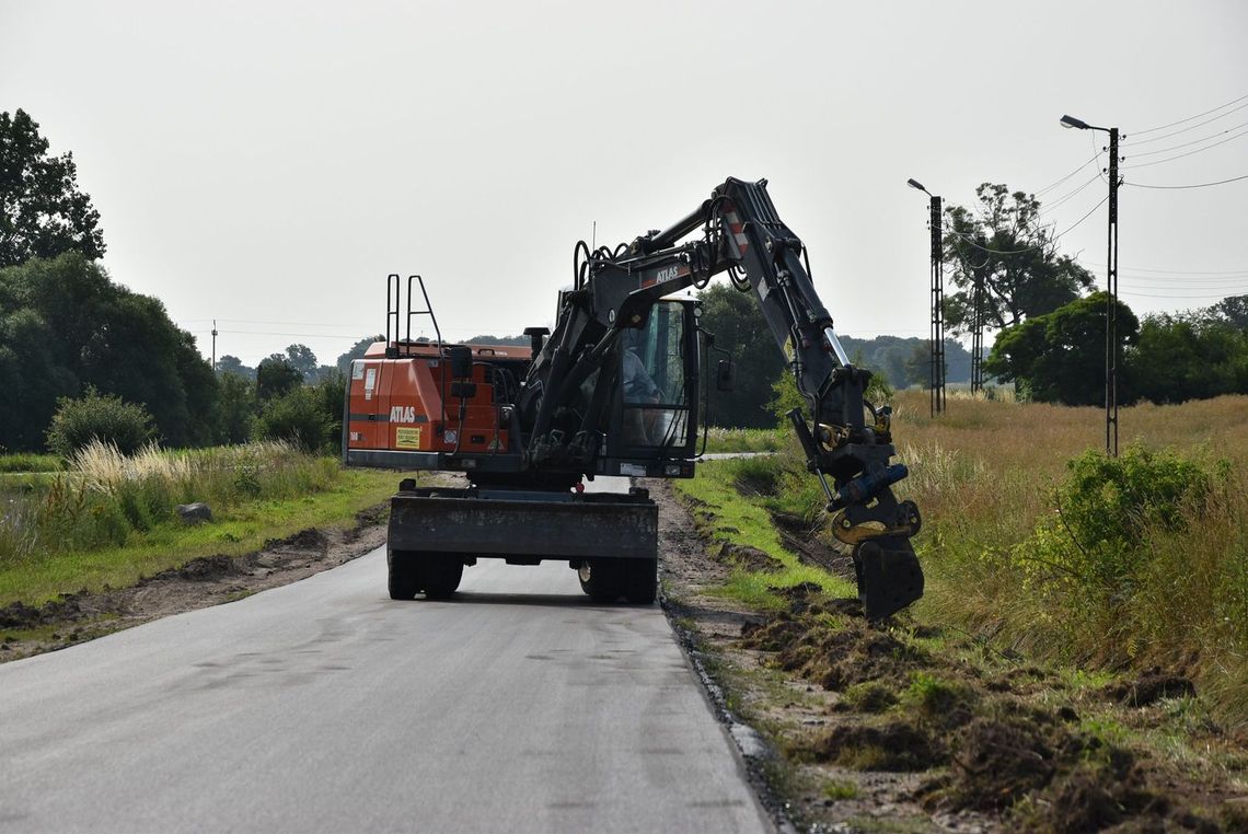 Modernizacja drogi Łanięta - Rajmundów dobiega końca