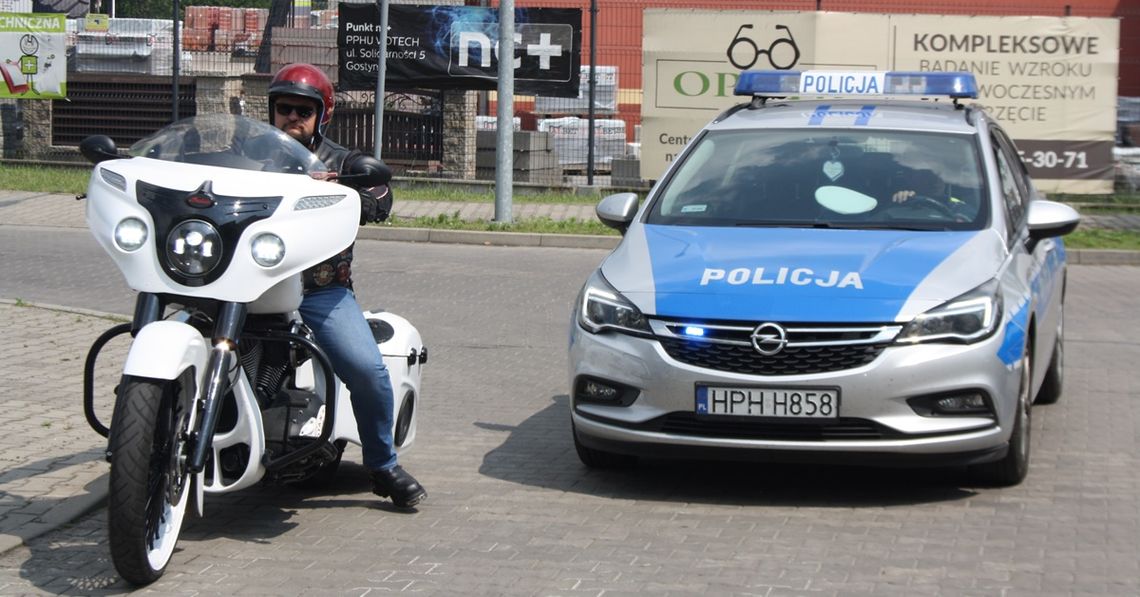 Na drogach sezon motocyklowy w pełni. Apel policjantów