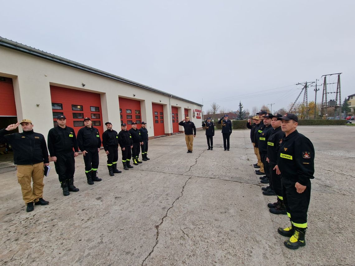 Narodowe Święto Niepodległości w Komendzie Powiatowej Państwowej Straży Pożarnej w Gostyninie