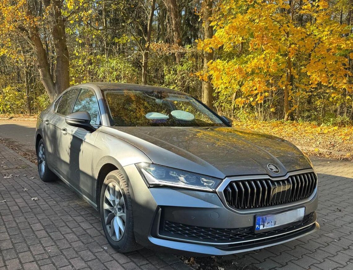 Nieoznakowana Skoda na płockich drogach. Nowoczesny wideorejestrator wspiera policjantów grupy SPEED Nieoznakowana Skoda na płockich drogach. Nowoczesny wideorejestrator wspiera policjantów grupy SPEED