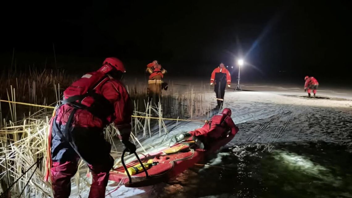 Nocne ćwiczenia strażaków