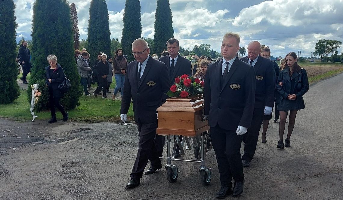 Na cmentarzu w Nagodowie pożegnano Alicję Sulik, prezesa Akcji Katolickiej w Gostyninie Na cmentarzu w Nagodowie pożegnano Alicję Sulik, prezesa Akcji Katolickiej w Gostyninie