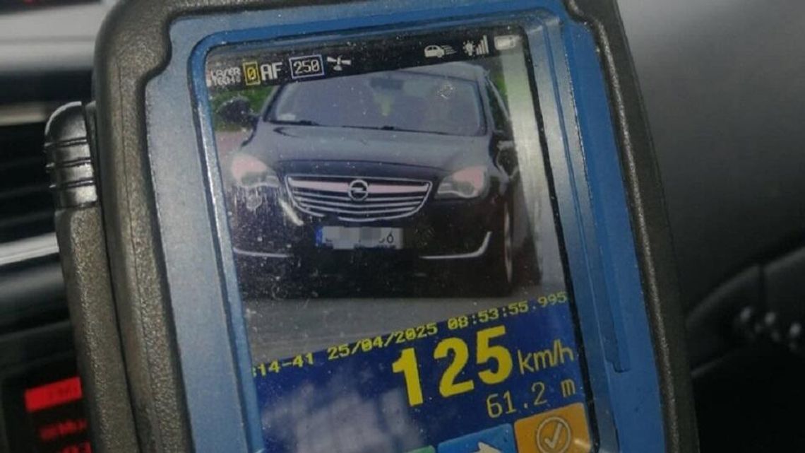 Pędził samochodem po ulicach Kutna z prędkością 125 km/h