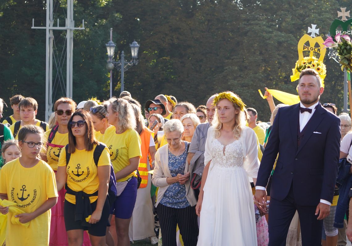 Piesza Pielgrzymka Diecezji Płockiej dotarła na Jasną Górę Piesza Pielgrzymka Diecezji Płockiej dotarła na Jasną Górę