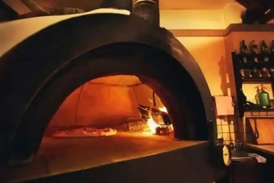 Pizzeria Retro w Gostyninie poszukuje osoby do dowozu pizzy  w weekendy