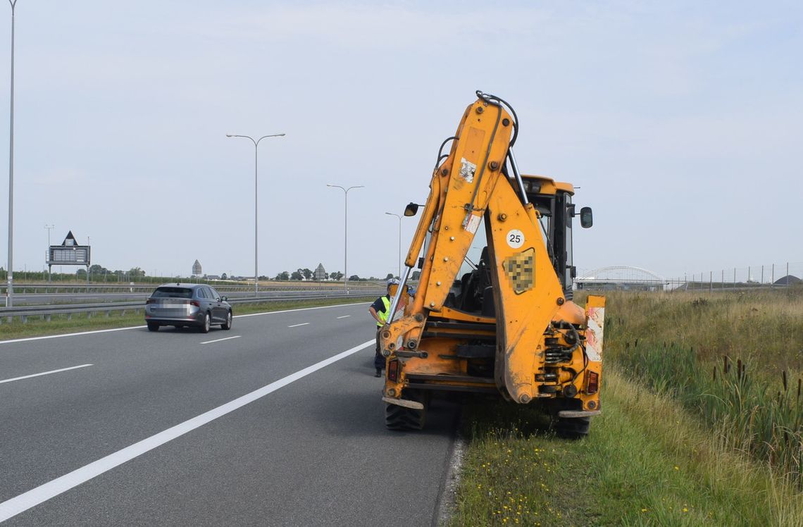 Pojazdem wolnobieżnym jechał po autostradzie A-1