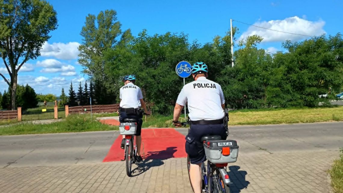 Policyjne patrole rowerowe dbają o bezpieczeństwo w Płocku Policyjne patrole rowerowe dbają o bezpieczeństwo w Płocku
