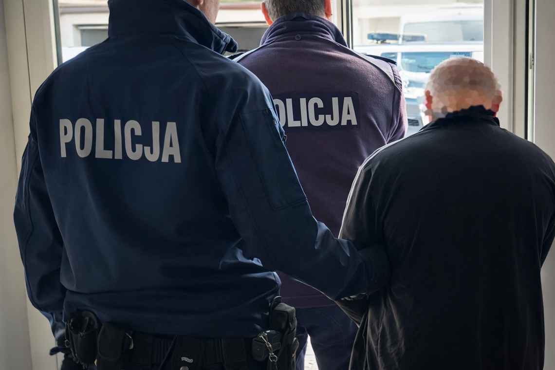 Poszukiwany 35-latek trafi do zakładu karnego, a jego pies pod opiekę tymczasową