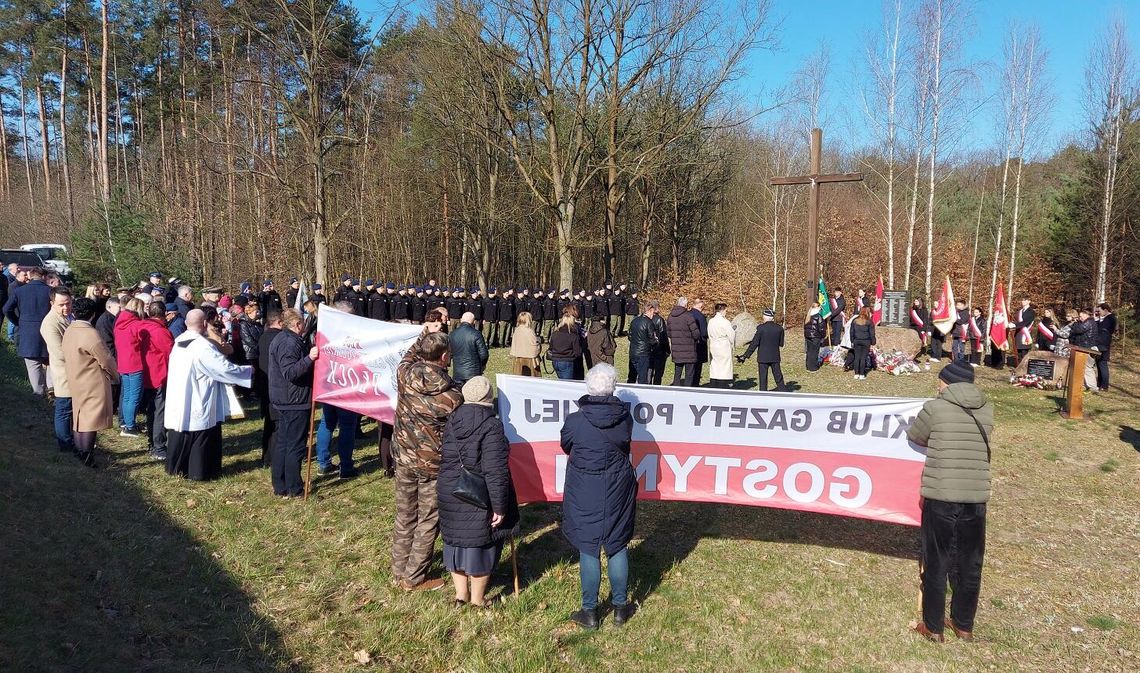 Powiatowe obchody 86. Rocznicy Zbrodni Katyńskiej oraz 16. Rocznicy Katastrofy Smoleńskiej Powiatowe obchody 86. Rocznicy Zbrodni Katyńskiej oraz 16. Rocznicy Katastrofy Smoleńskiej