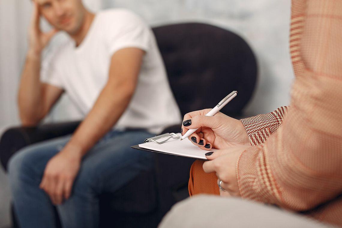 Psycholog, psychiatra, psychoterapeuta – Jak określono jako specjalistę?