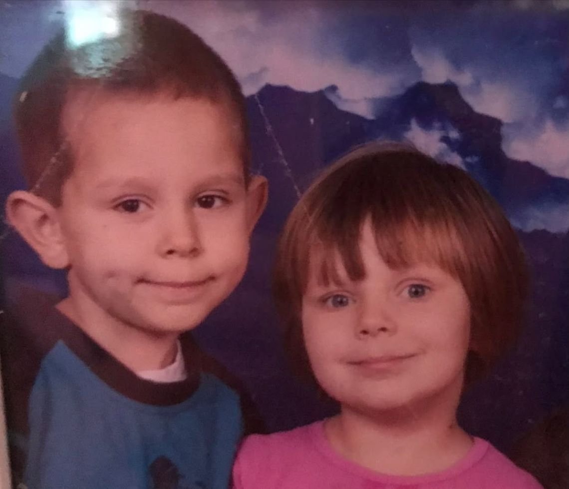 Szuka swojego rodzeństwa. Wierzy w moc internetu Szuka swojego rodzeństwa. Wierzy w moc internetu