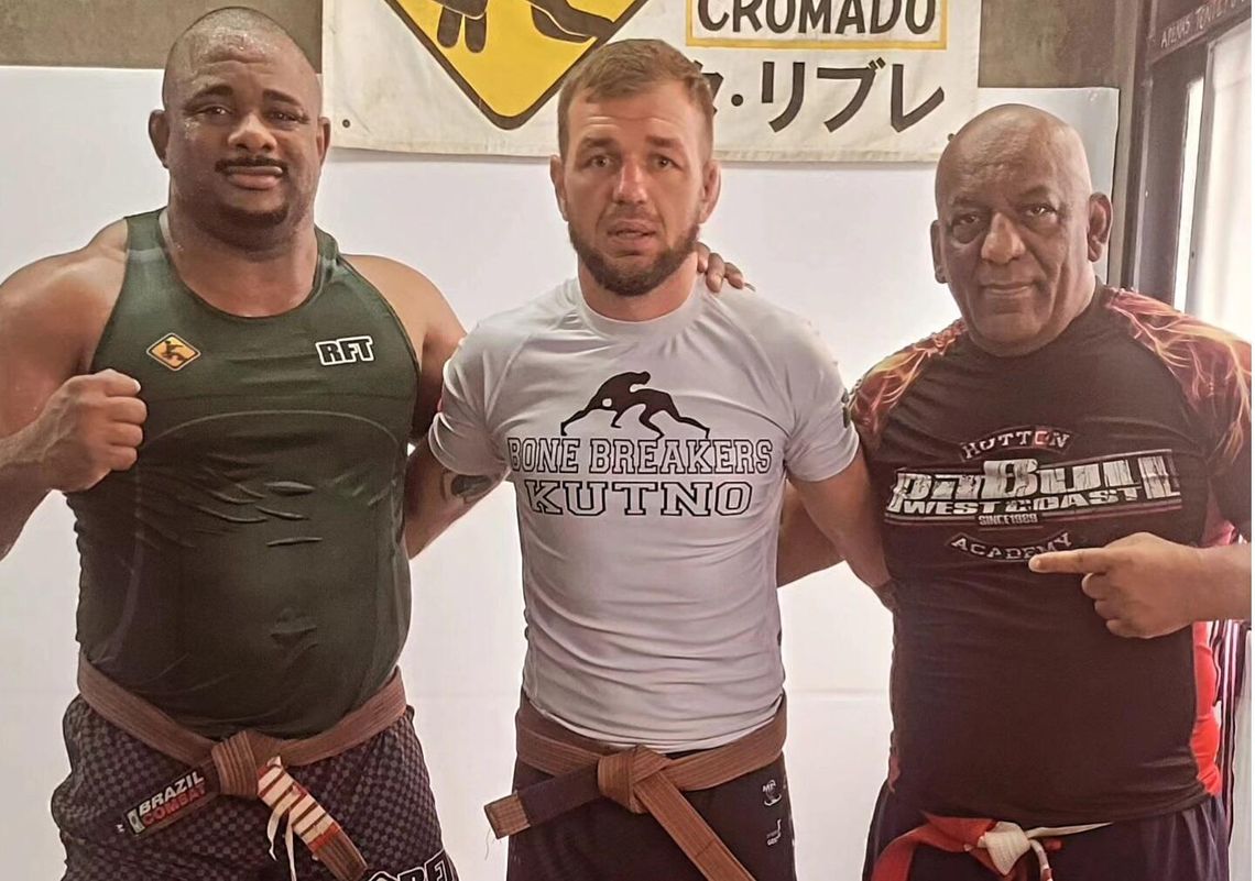 Trener K.O Fight Team Gostynin Henryk Peda otrzymał w Brazylii czarny pas Brazylijskiego Jiu-Jitsu