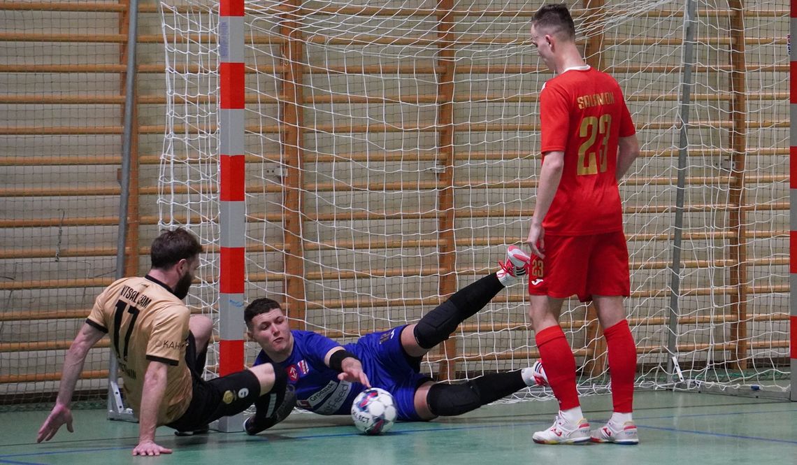 Trzecie zwycięstwo, pozycja lidera i nagrodzenie Mistrza Świata Socca Trzecie zwycięstwo, pozycja lidera i nagrodzenie Mistrza Świata Socca