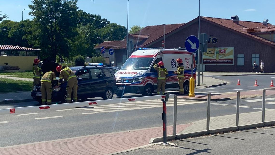 Uderzył w samochód i odjechał z miejsca zdarzenia. Policja jest już na tropie