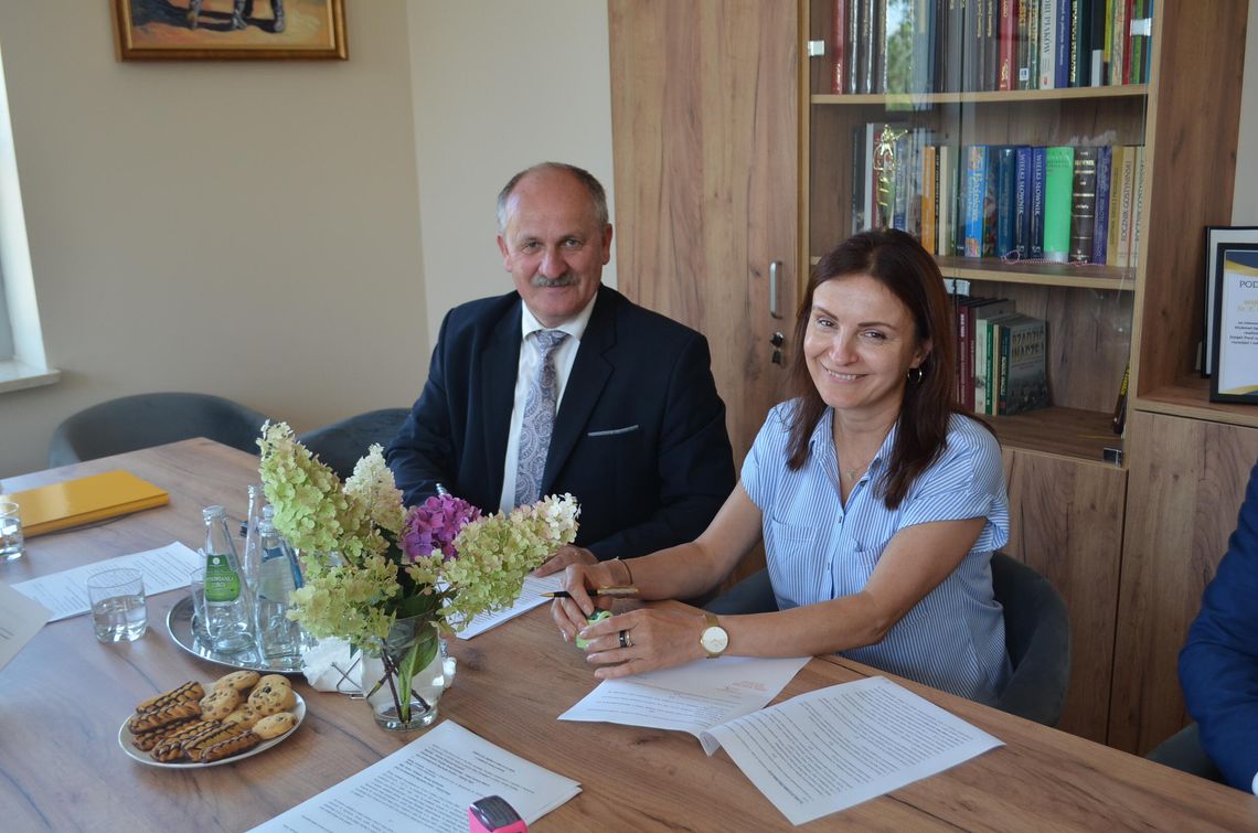 Umowa o udzielenie dotacji celowej na remont dwóch odcinków dróg na terenie Powiatu Gostynińskiego Umowa o udzielenie dotacji celowej na remont dwóch odcinków dróg na terenie Powiatu Gostynińskiego