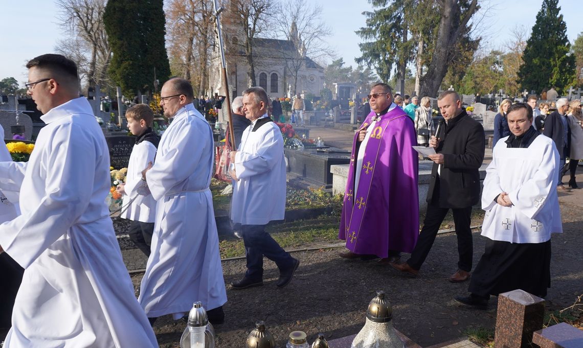 Uroczystość Wszystkich Świętych Uroczystość Wszystkich Świętych