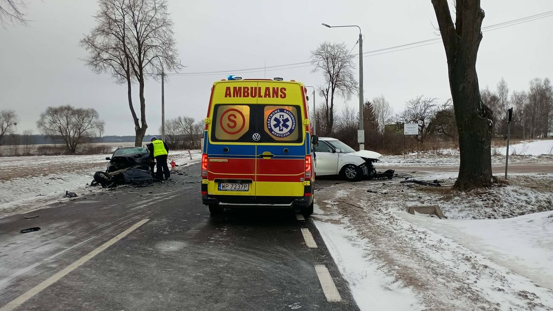 W Srebrnej doszło do zderzenia trzech pojazdów. Droga Płock - Sikórz zablokowana W Srebrnej doszło do zderzenia trzech pojazdów. Droga Płock - Sikórz zablokowana