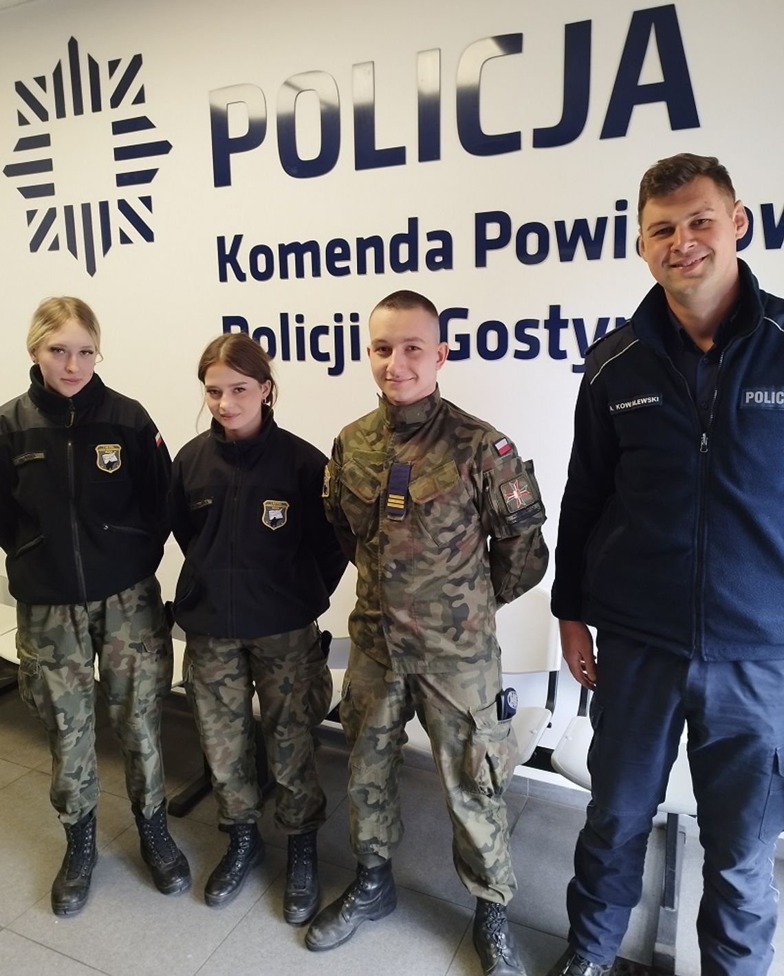 Wspólny patrol dzielnicowego z uczniami klasy mundurowej PUL