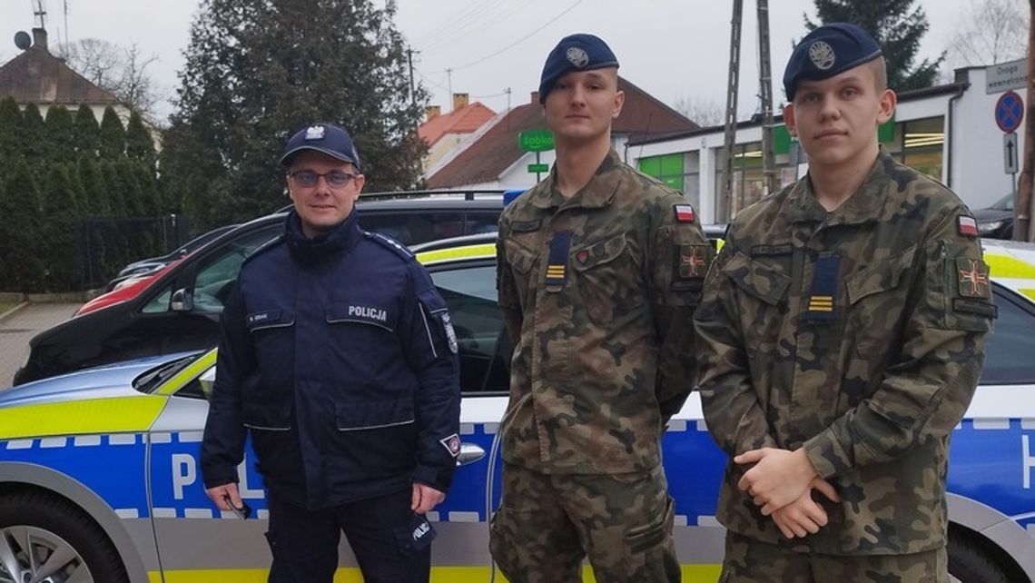 Wspólny patrol policjantów z uczniami klasy mundurowej LO PUL z Płocka