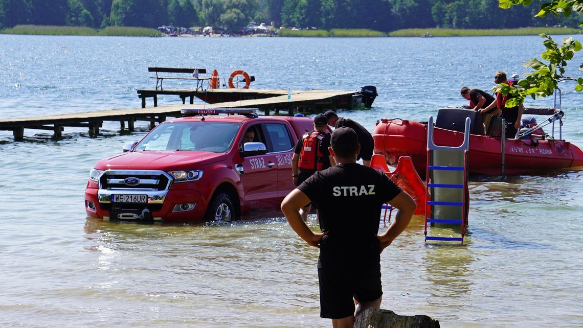 Wyłowiono ciało 20-latka z jeziora Białego [ZDJĘCIA]