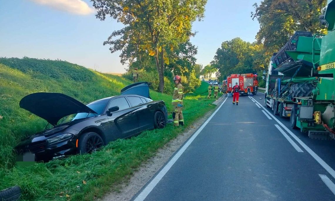 Wypadek w Sikorzu. Dwóch mężczyzn w szpitalu